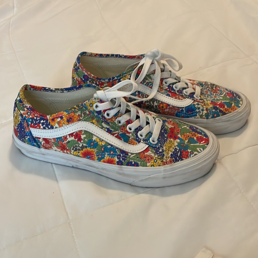 Floral Vans 7.5 women’s